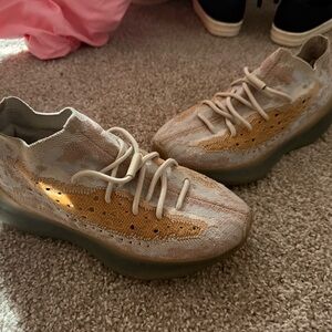 Yeezy Sneakers in Cream and Tan